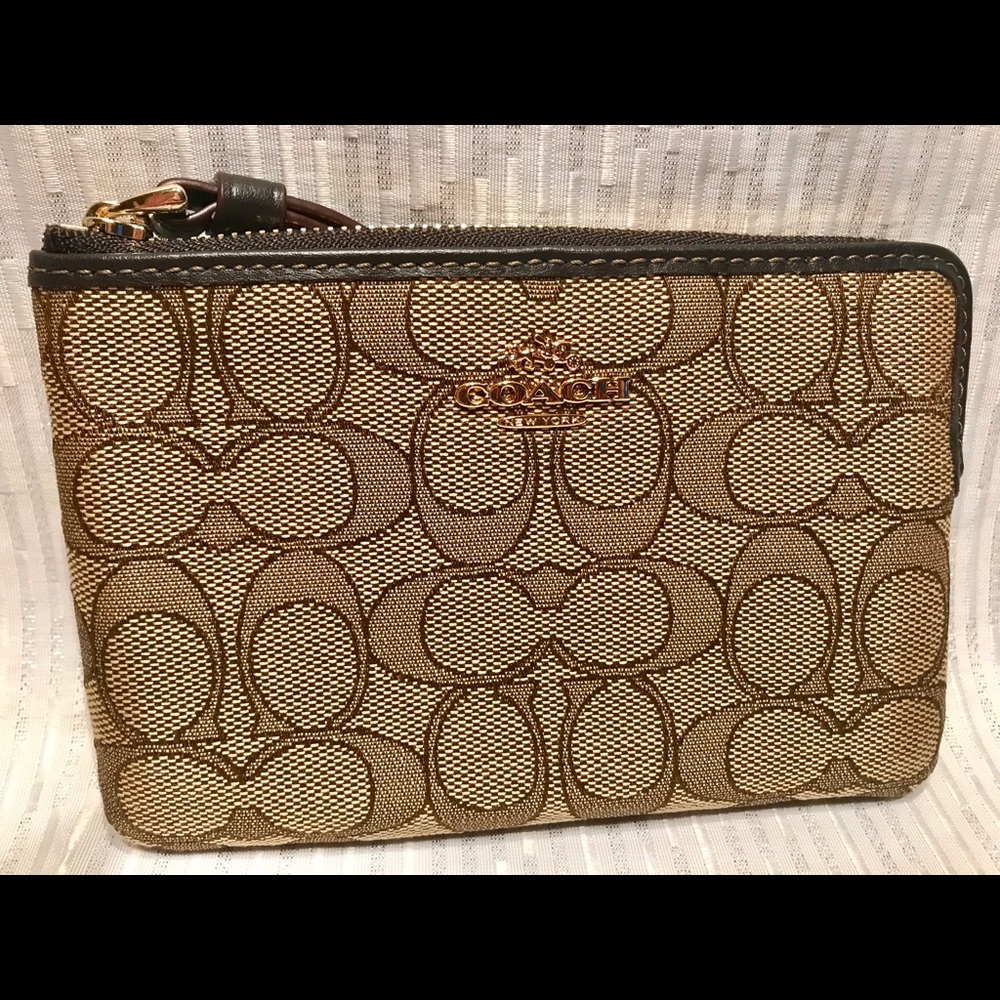 NWT Coach Wristlet
